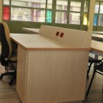 מעבדה קרית הנוער בירושלים שולחן מורה